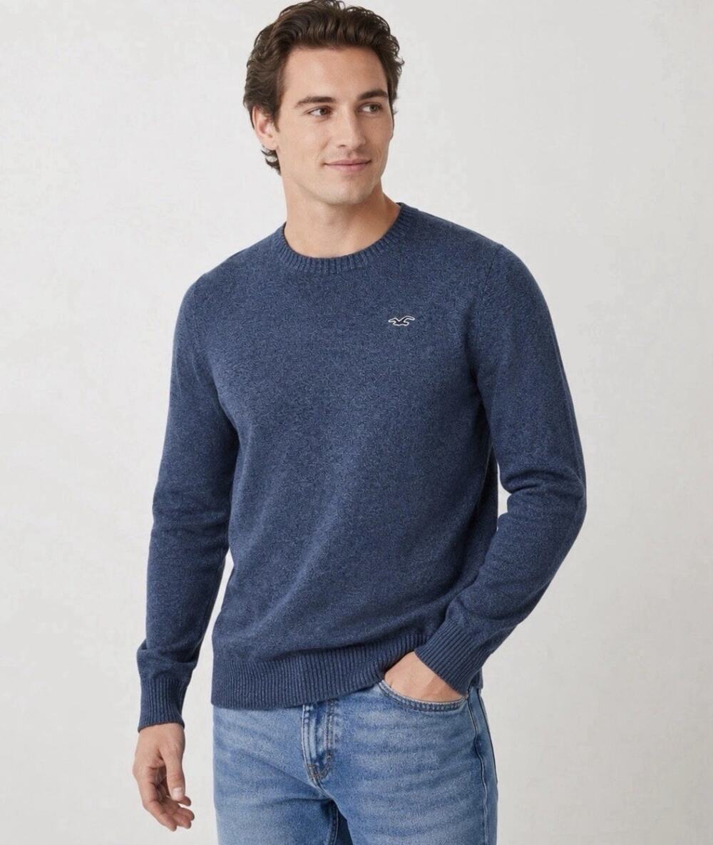 Hollister Men's Blue Crewneck Sweater Medium quiet luxury country club preppy
